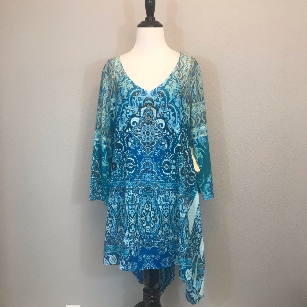 One World Live and Let Live Top